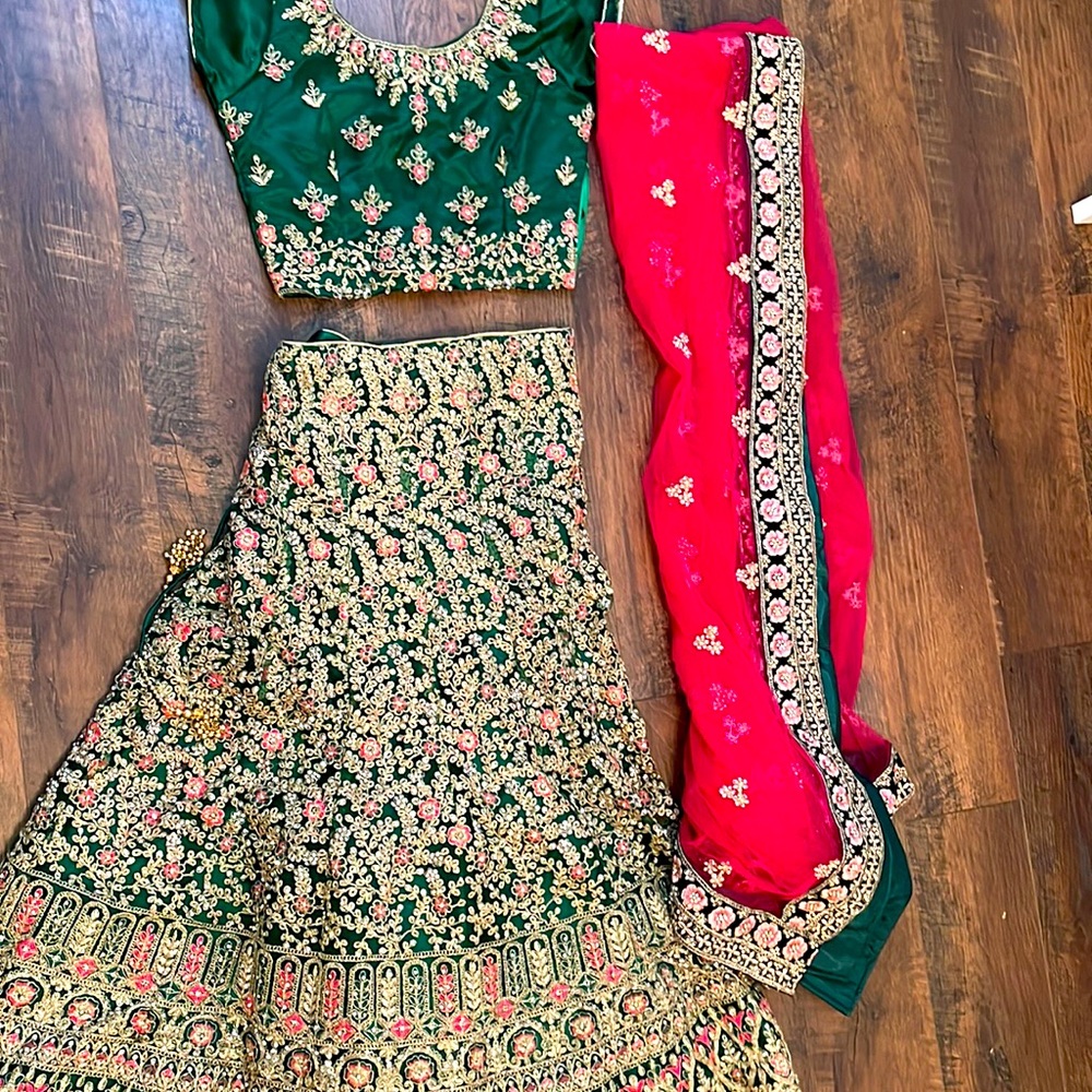 Green pink and gold lehenga Brand new !
